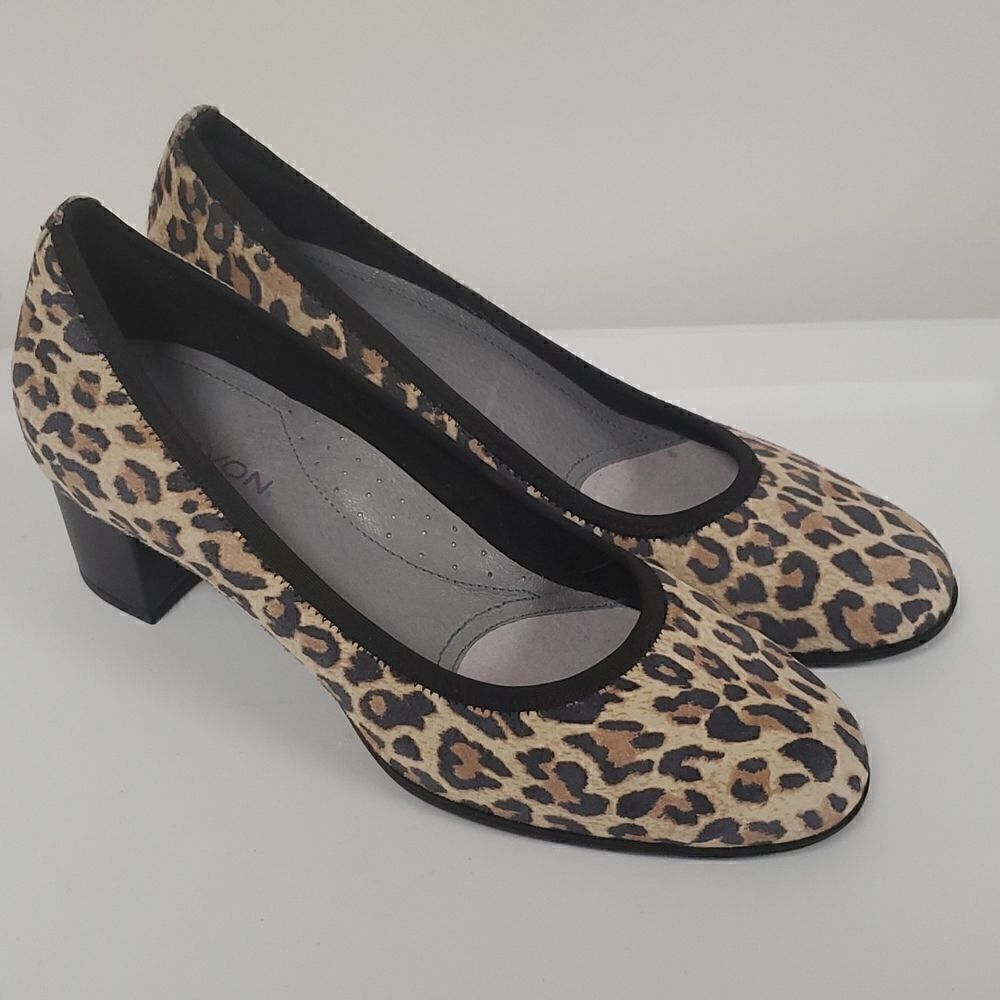 ARAVON Leopard Pumps - Size 8
